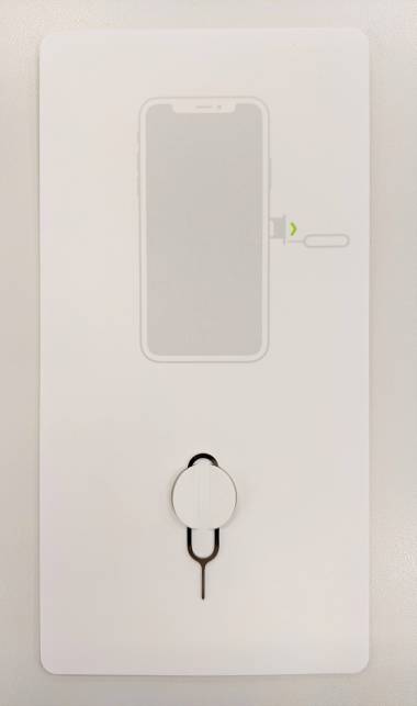 iPhone/iPad】SIMカードの取り出し方とピンがないときの代用品【画像