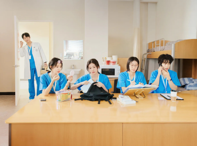 コ・ユンジョンらが出演するいつかは賢いレジデント生活の画像
