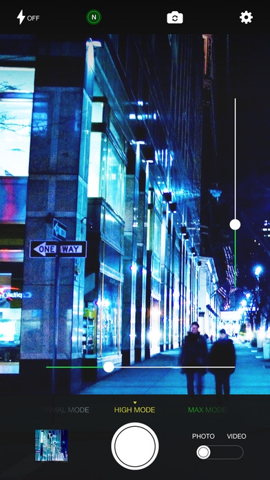 「Night Mode Camera (Photo & Video)」のスクリーンショット 2枚目