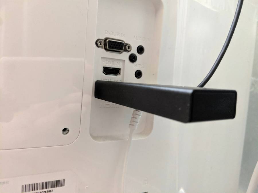 Fire TV Stick 本体をHDMIに差し込む