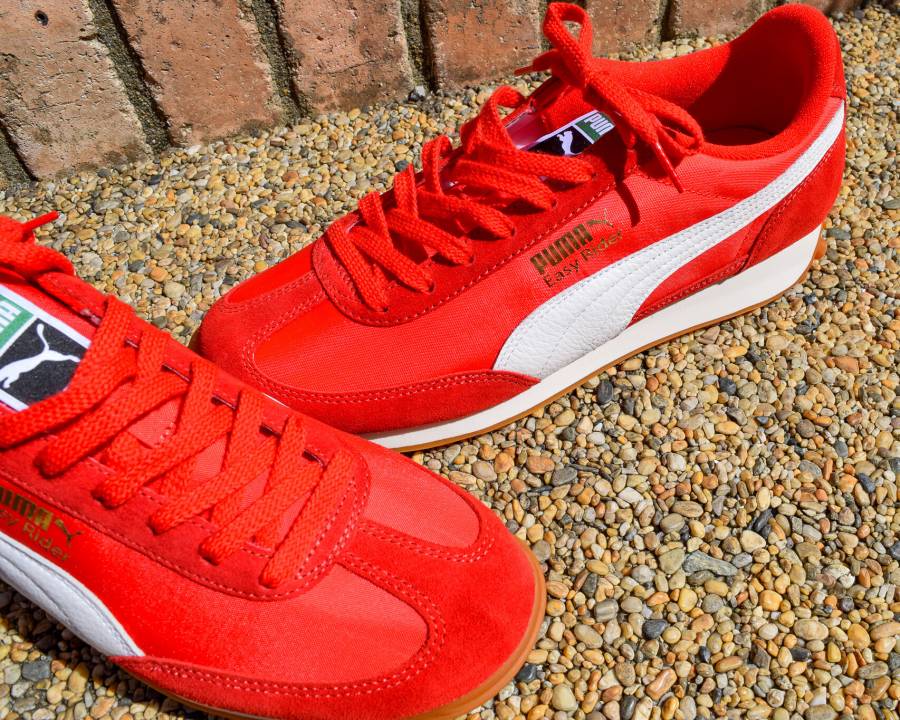 PUMAの「イージーライダー ヴィンテージ スニーカー」