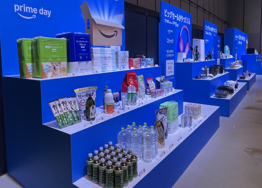 Amazonプライムデー2026記者発表会の会場展示品を撮影した画像