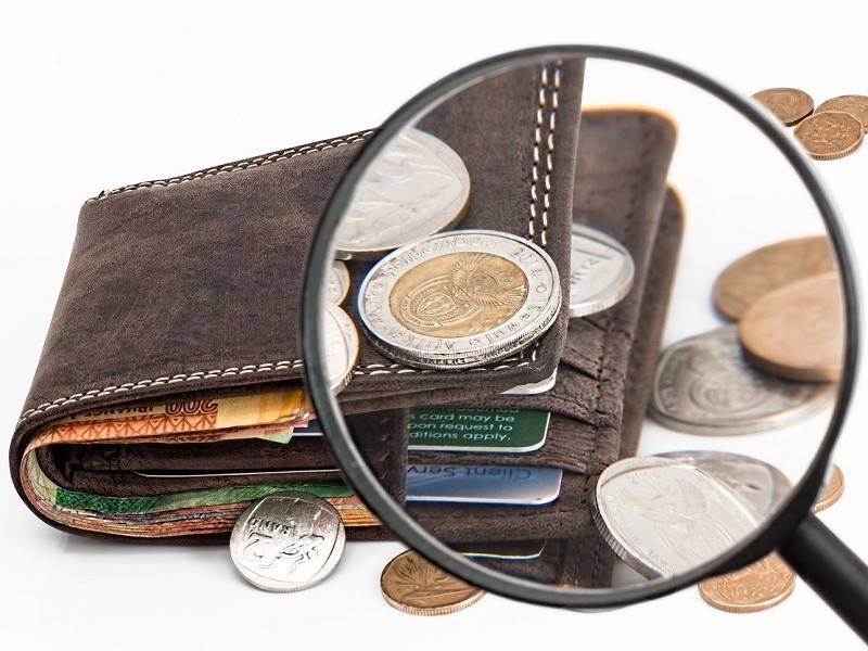 売上金を現金化する時にかかる「振込手数料」