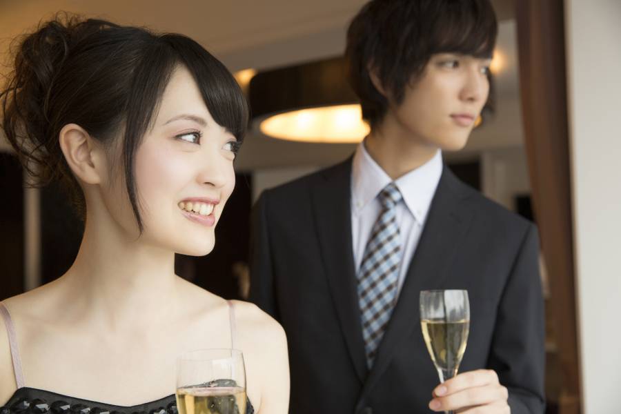 婚活パーティーの男女