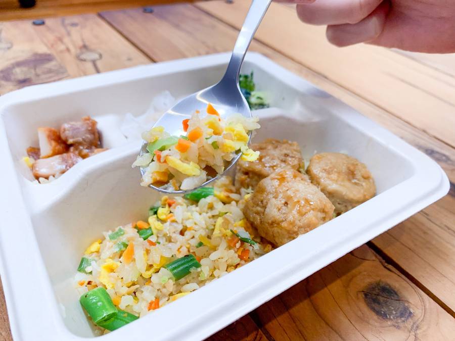 甘酢肉団子と炒飯のわんぱくプレート