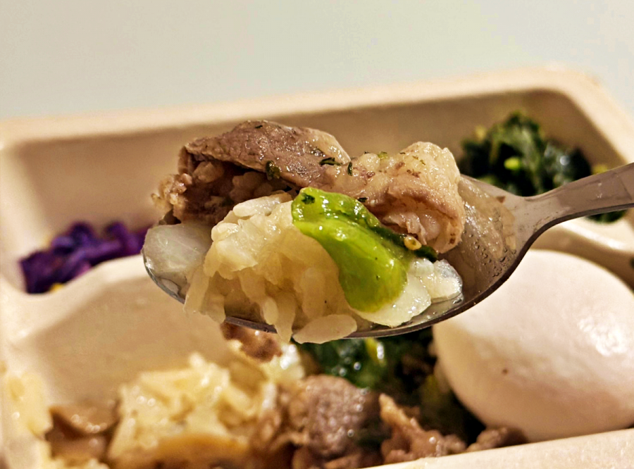 ナッシュ 特選和牛のとろたまライス