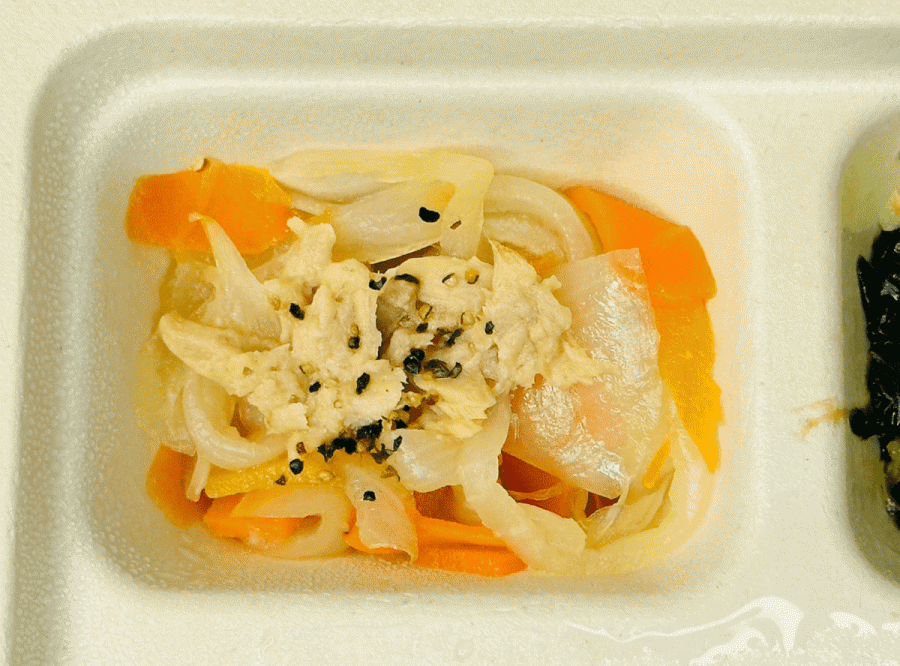 三ツ星ファーム 彩り野菜とスパイシーケイジャンチキン 副菜2