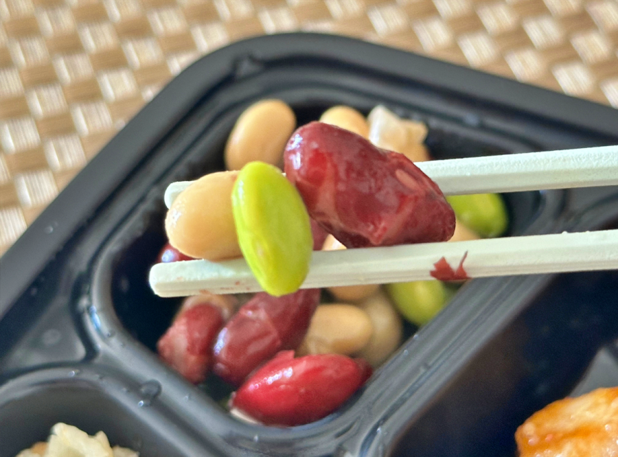 ママの休食「コク旨ヤンニョムチキンといかピラフ」