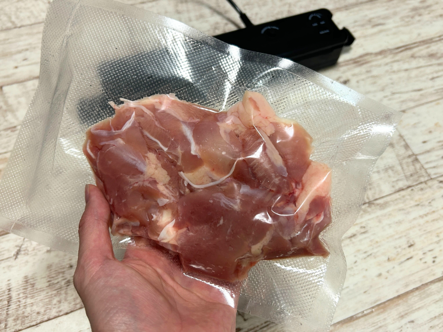 Temuで購入した激安真空パック機で鶏肉をパックした