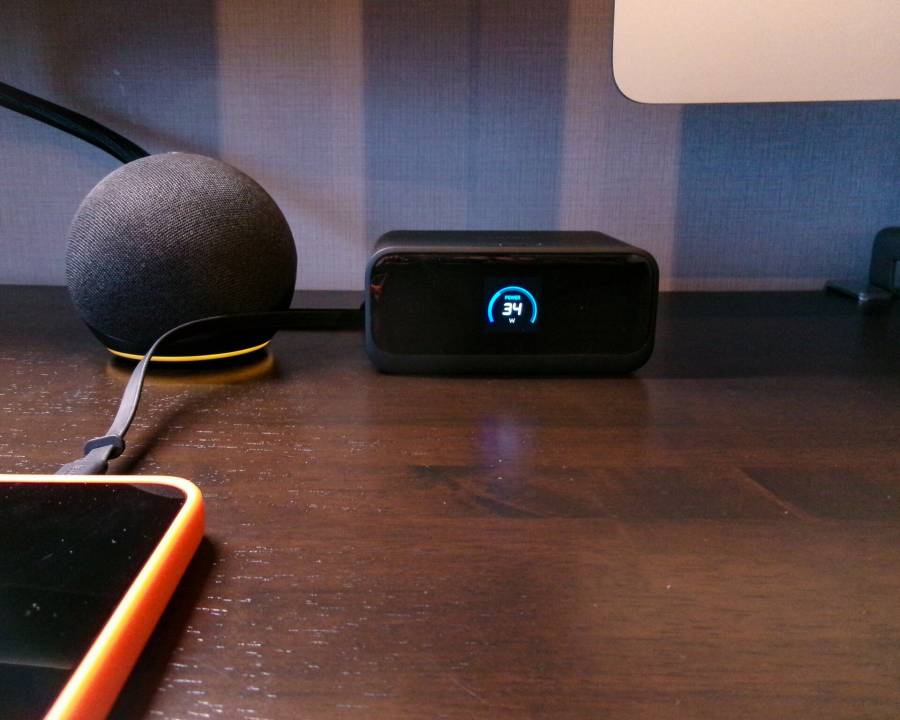 Anker Nano Charging Station (7-in-1, 100W, 巻取り式 USB-C ケーブル)