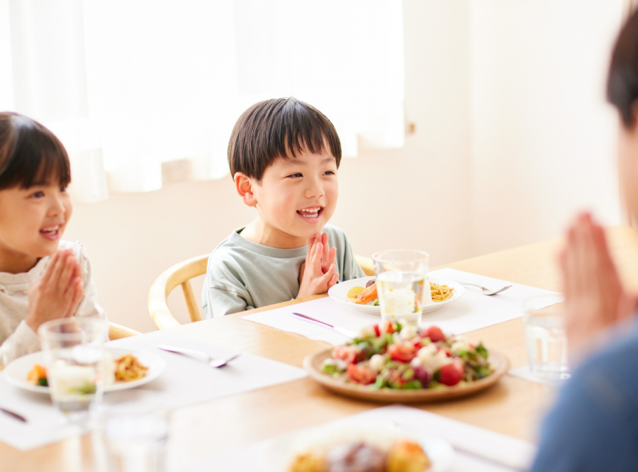 子ども　食事　イメージ画像