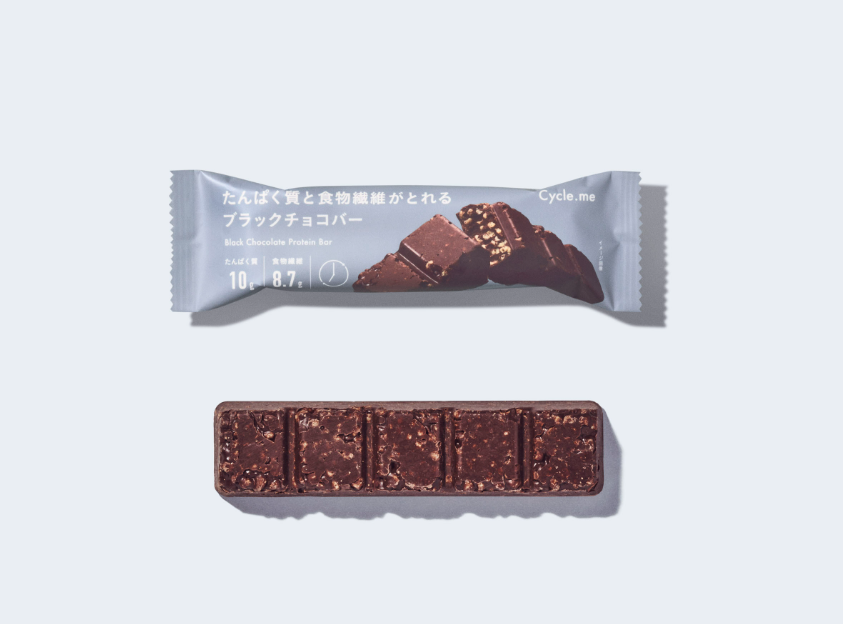 たんぱく質と食物繊維がとれるブラックチョコバーのイメージ画像