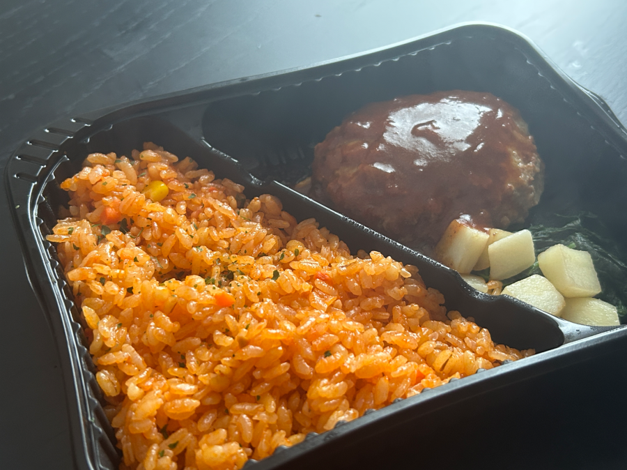 チキンライスとデミグラスソースハンバーグ(全体)
