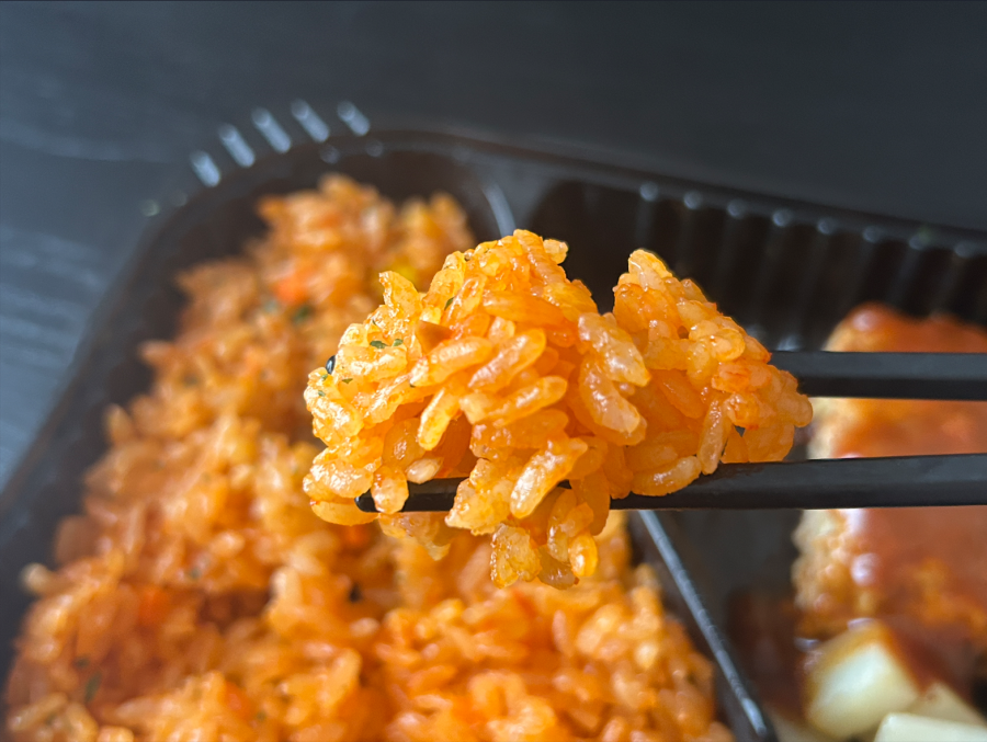 チキンライスとデミグラスソースハンバーグ(チキンライス)