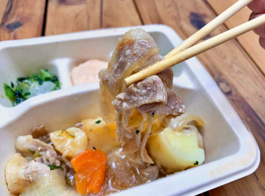 お出汁がしみたやわらか肉じゃが