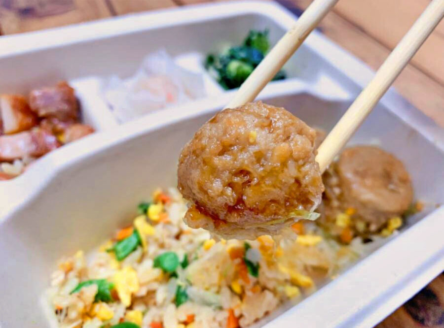 甘酢肉団子と炒飯のわんぱくプレート