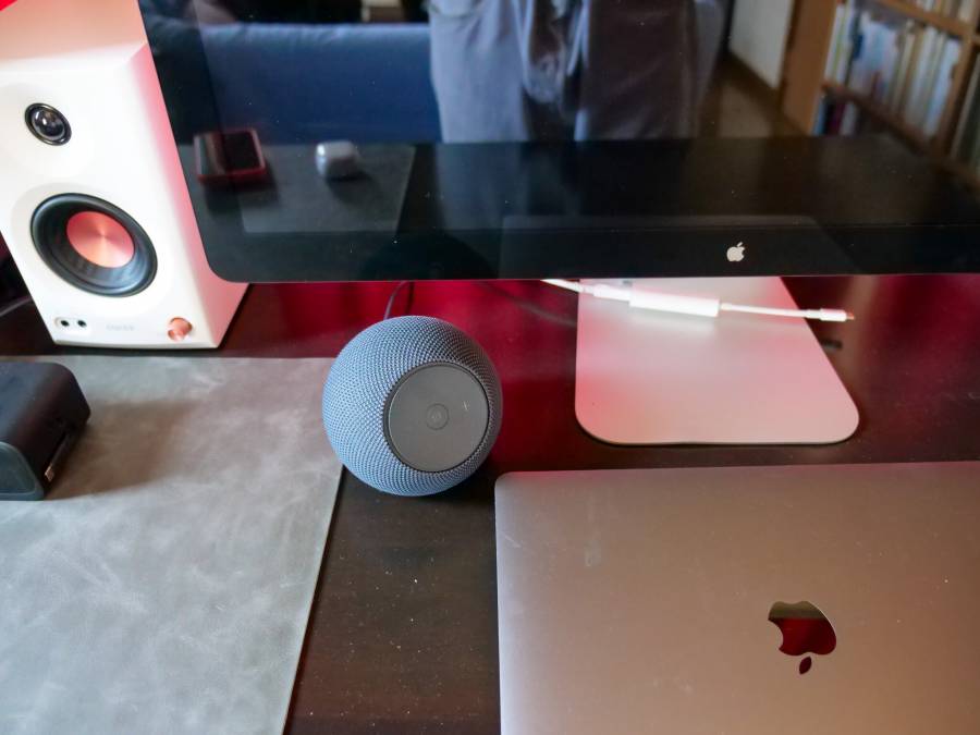 ワークスペースに設置したEcho Dot Max