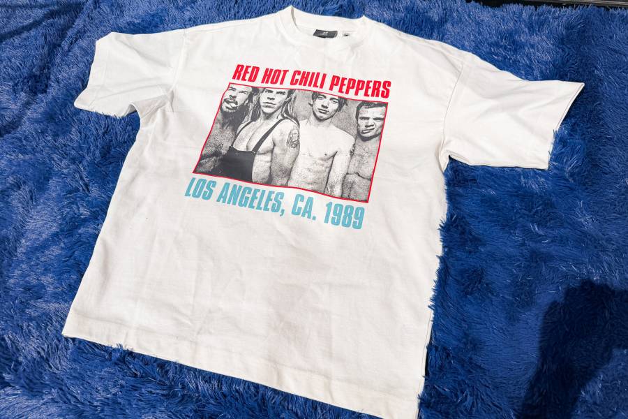 レッド・ホット・チリ・ペッパーズのTシャツ